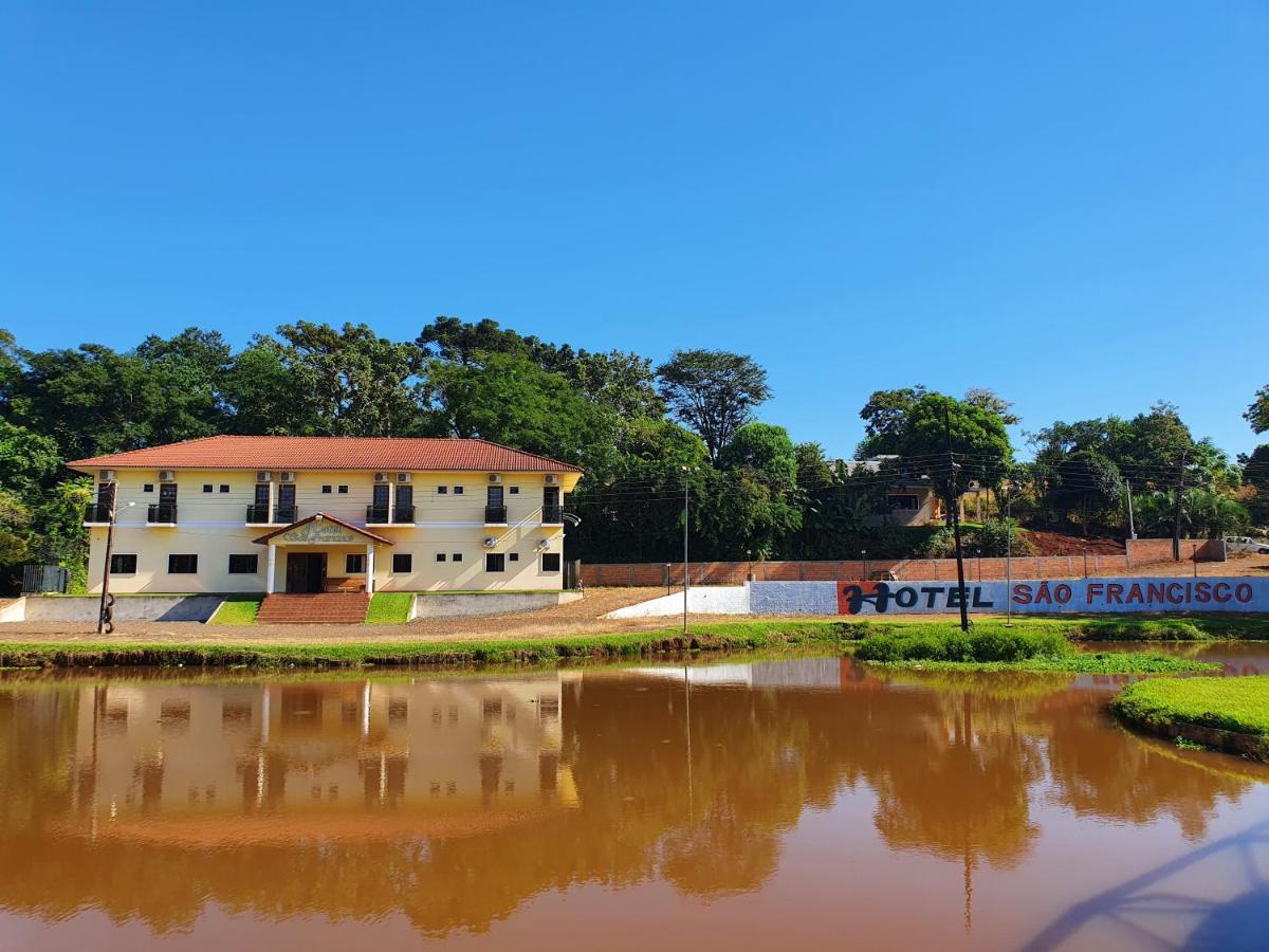 Hotel Sao Francisco Tres Barras Do Parana Pr Kültér fotó