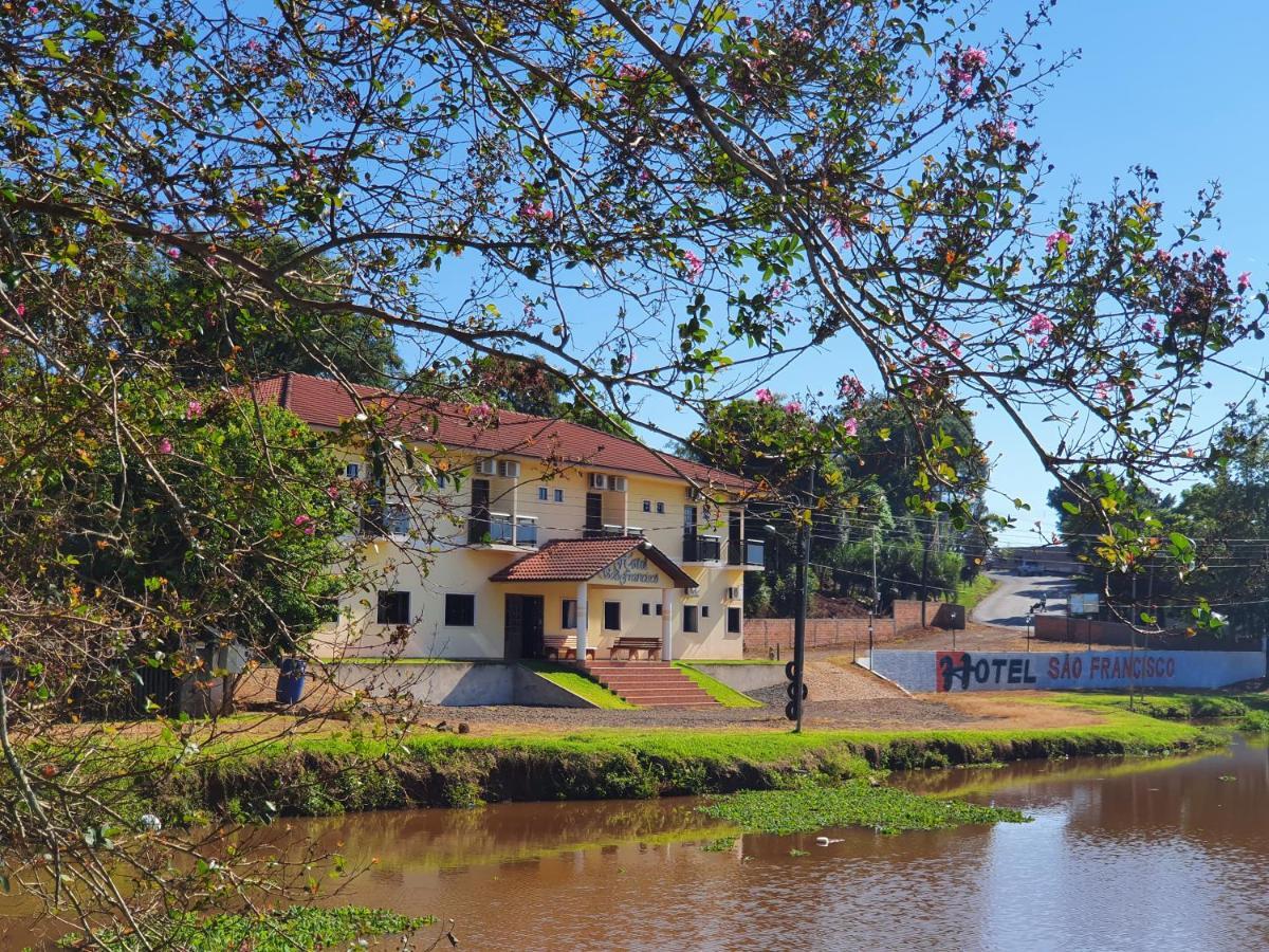 Hotel Sao Francisco Tres Barras Do Parana Pr Kültér fotó